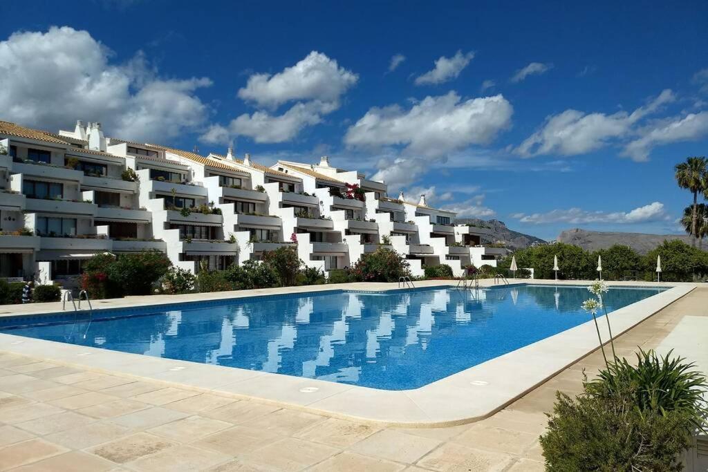شقة Beachfront Apt! Ac - Pool - Parking ألتيا المظهر الخارجي الصورة